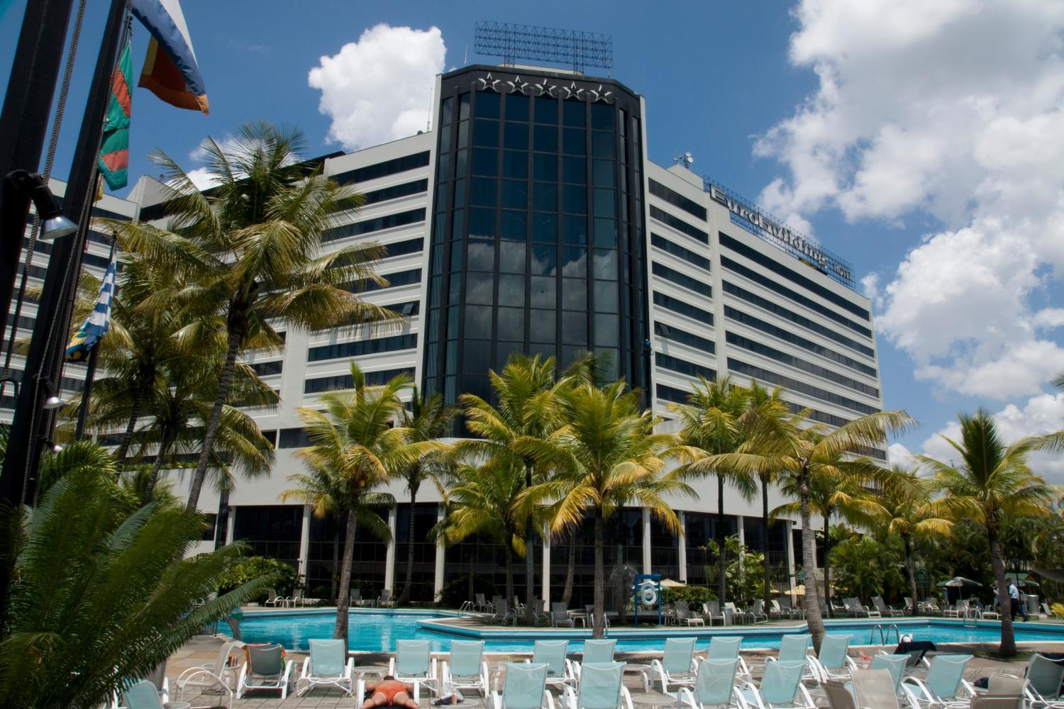Eurobuilding Hotel & Suites Caracas Eksteriør bilde The hotel's main building